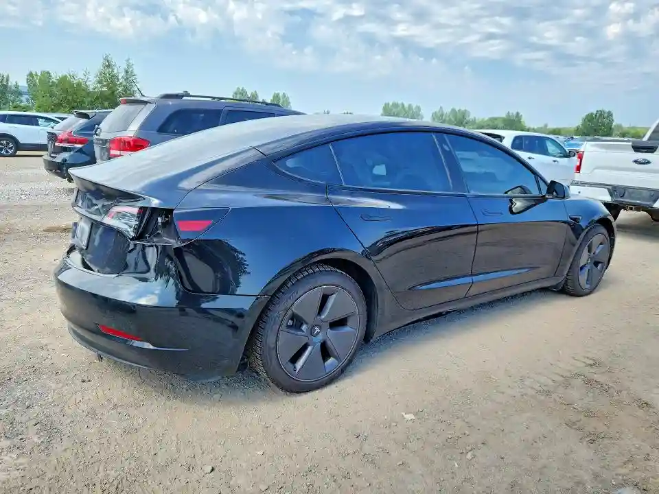 5YJ3E1EA7PF559143 2023 TESLA MODEL 3-2