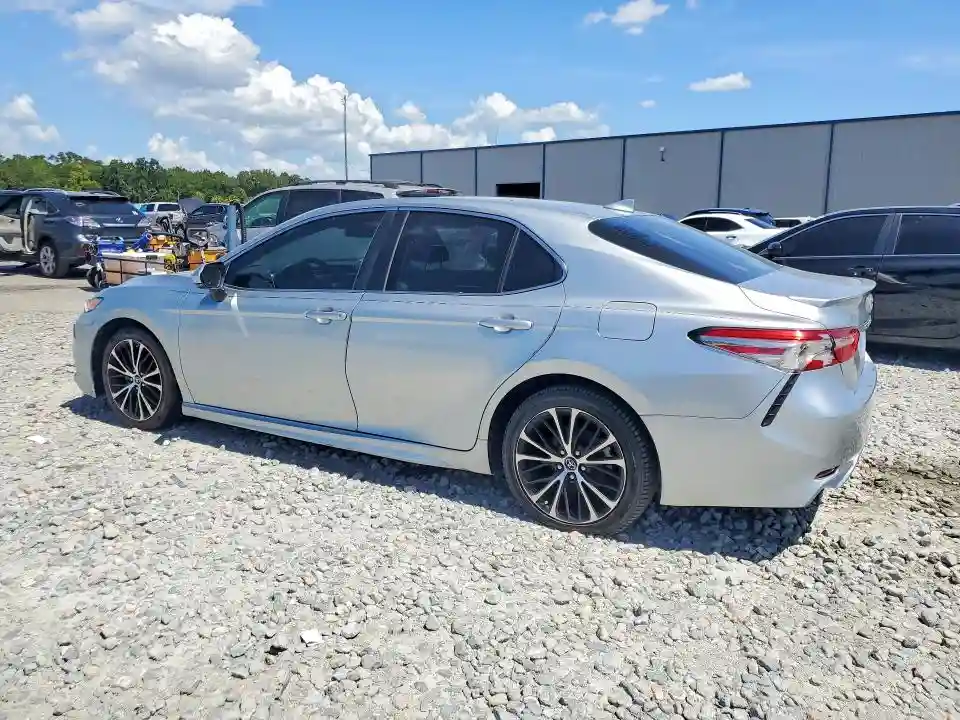 4T1B11HK3JU046431 2018 TOYOTA CAMRY-1