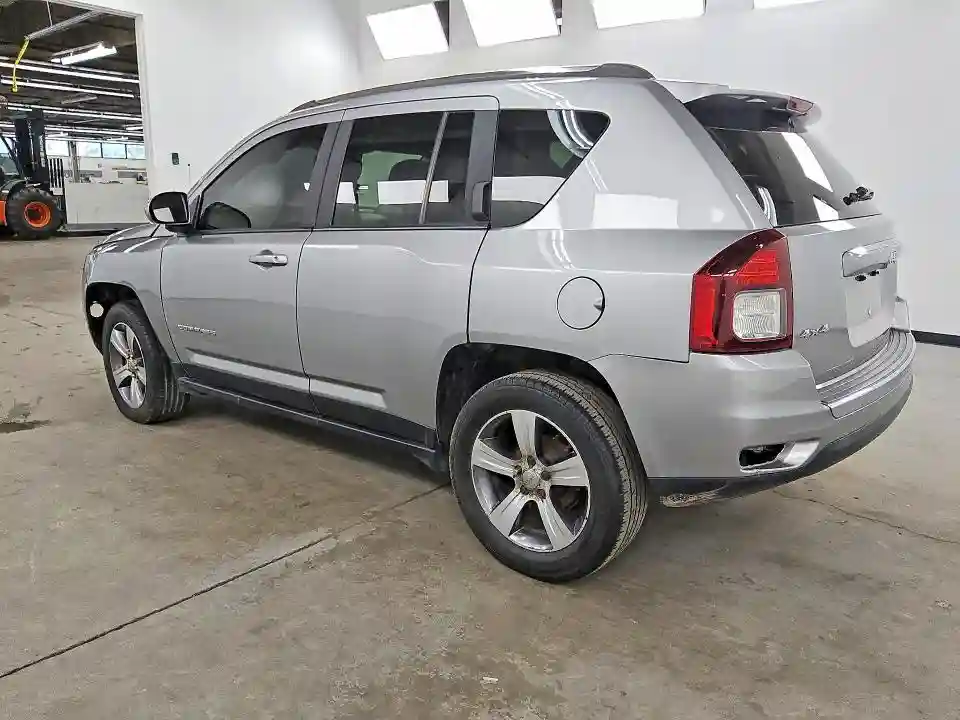 1C4NJDEB0GD674589 2016 JEEP COMPASS-1