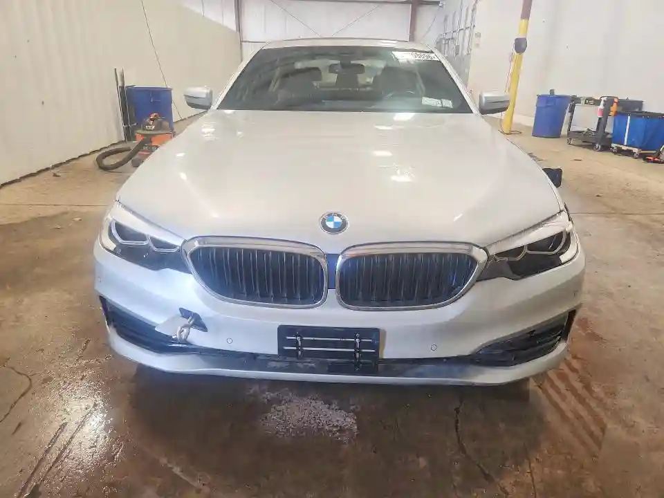 WBAJB1C5XKB376270 2019 BMW 5 SERIES-4