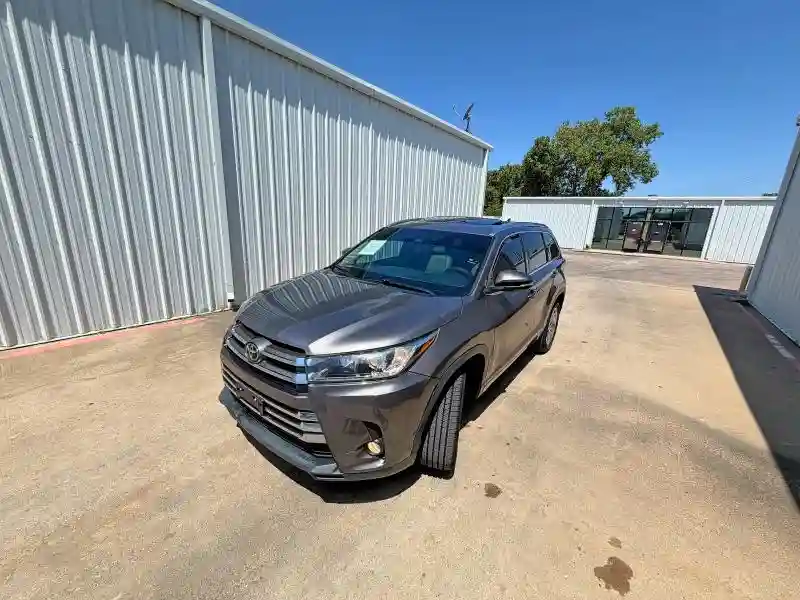 5TDYZRFH0HS188103 2017 TOYOTA HIGHLANDER-1