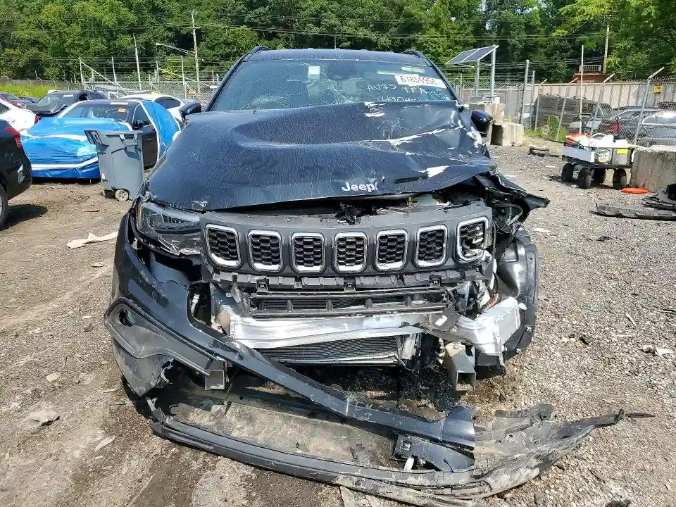 3C4NJDBN3ST617353 2025 JEEP COMPASS-4