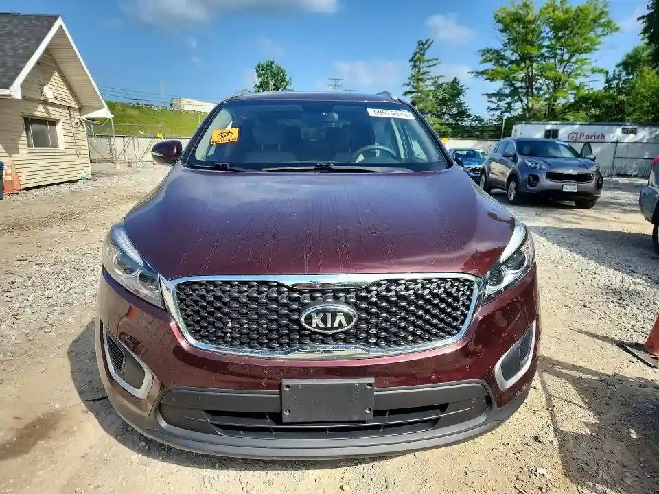 5XYPGDA37JG373591 2018 KIA SORENTO-4