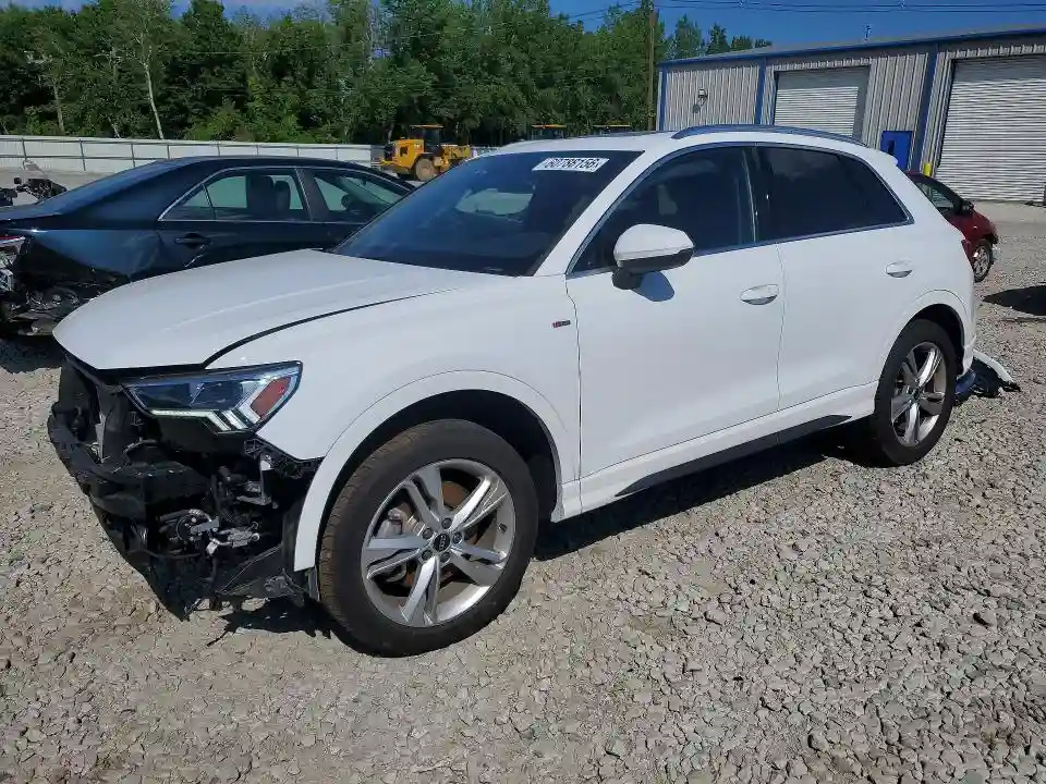 WA1EECF35R1182659 2024 AUDI Q3-0