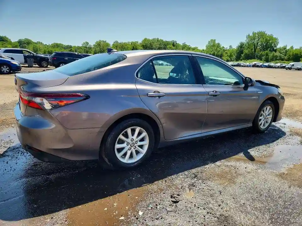 4T1C31AK3MU561488 2021 TOYOTA CAMRY-2