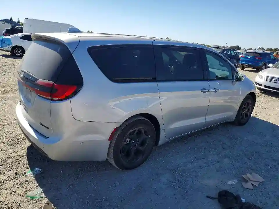 2C4RC1L74NR183655 2022 CHRYSLER PACIFICA-2