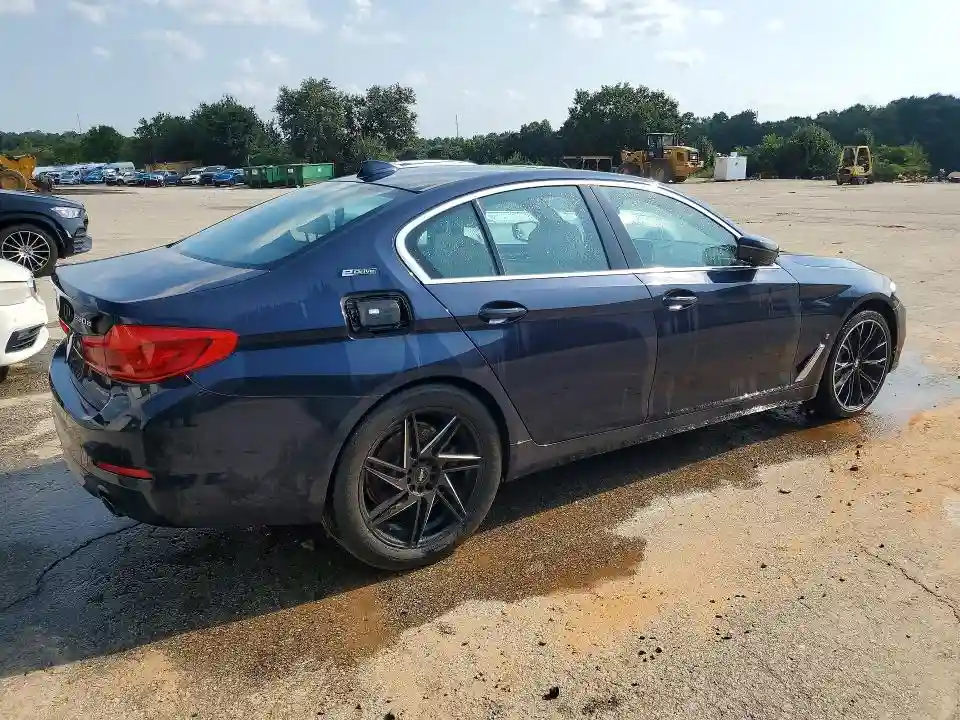 WBAJB1C5XKB375586 2019 BMW 5 SERIES-2