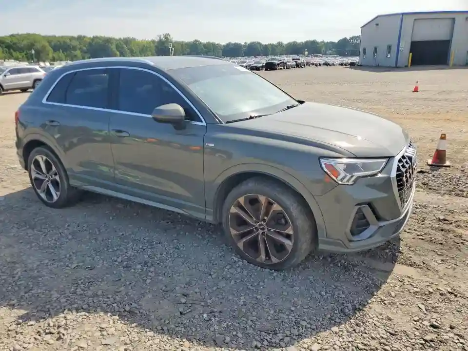 WA1EECF31L1026920 2020 AUDI Q3-3