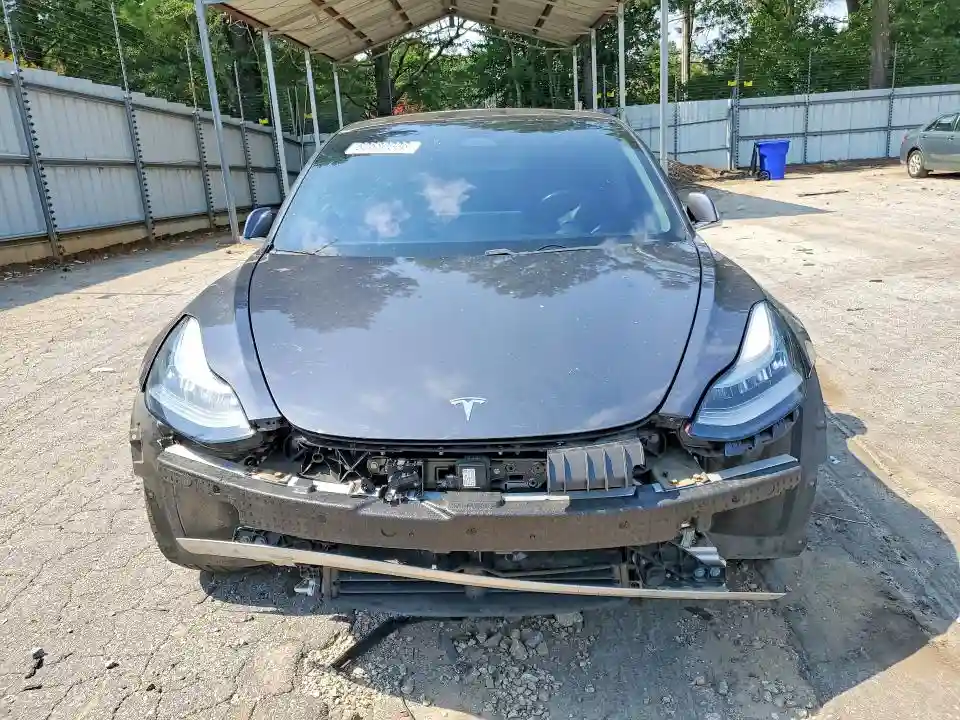 5YJ3E1EB9JF093182 2018 TESLA MODEL 3-4