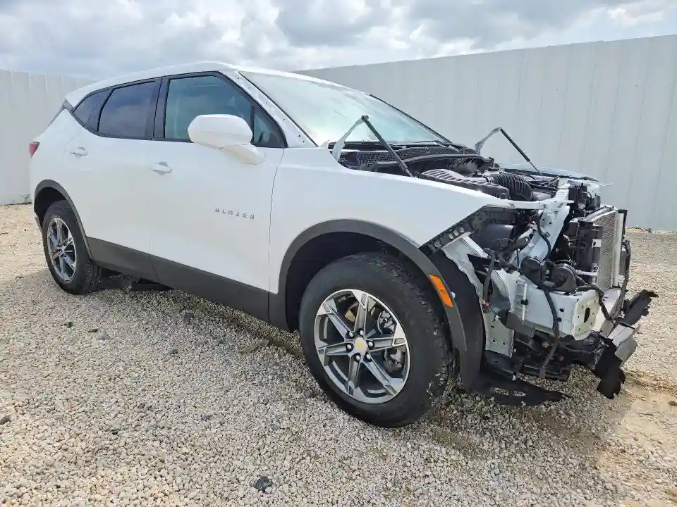 3GNKBCR40SS269564 2025 CHEVROLET BLAZER-3