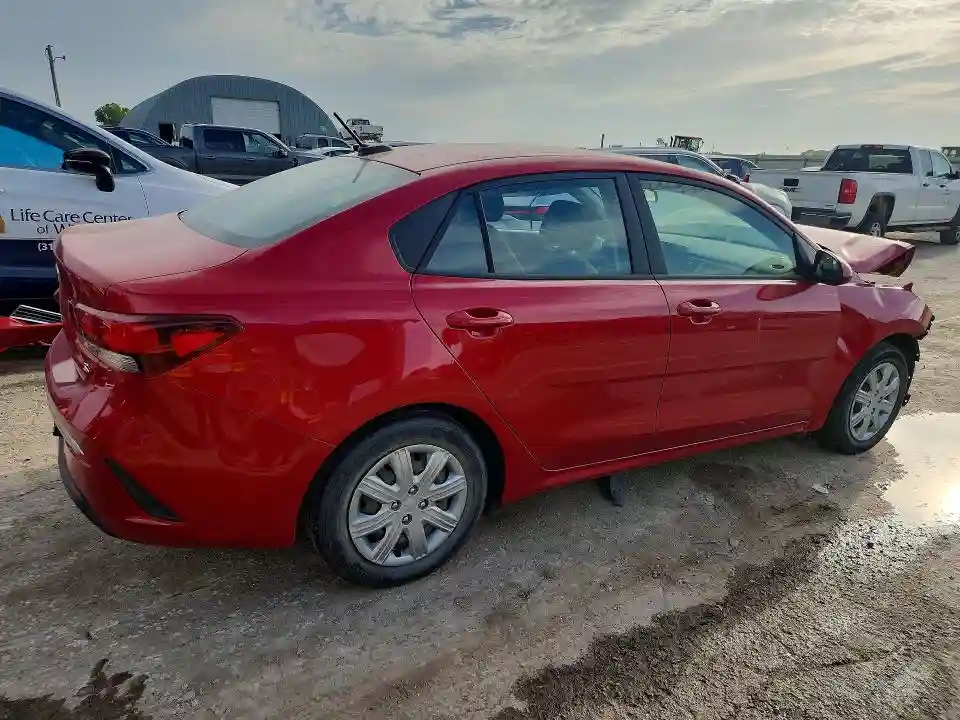 3KPA24AD8ME412381 2021 KIA RIO-2