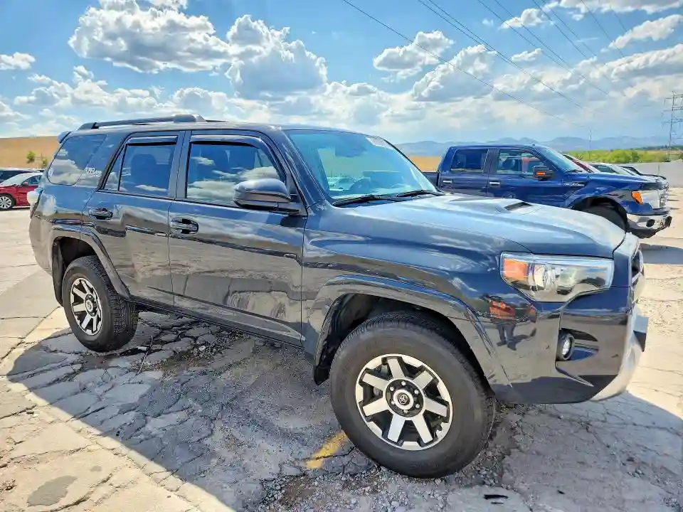 JTEPU5JR0R6244654 2024 TOYOTA 4RUNNER-3
