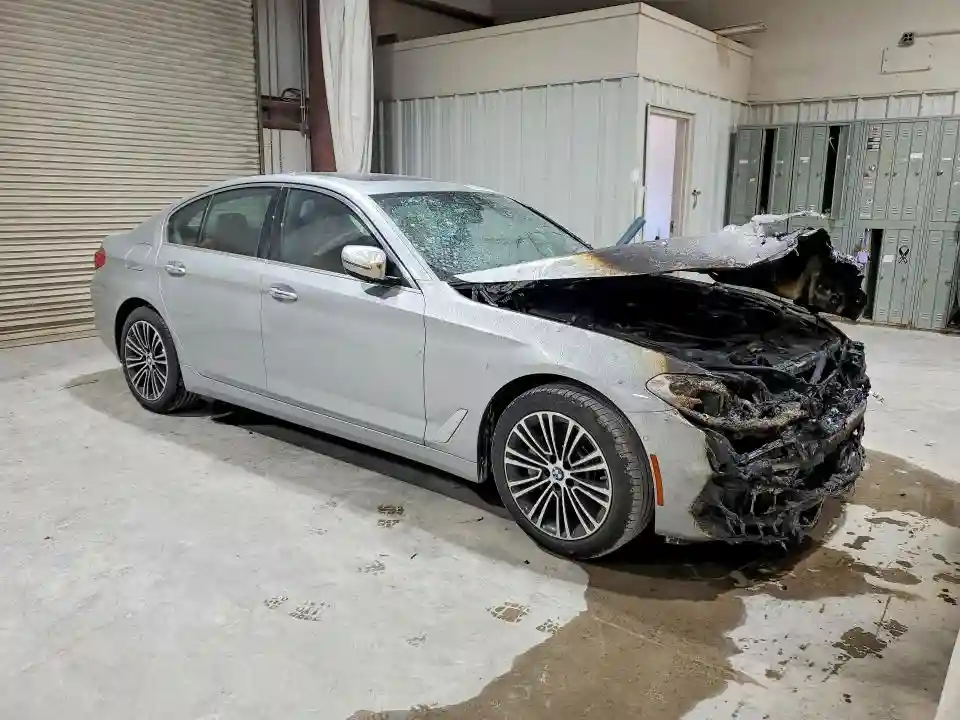 WBAJE7C53JWC56752 2018 BMW 5 SERIES-3