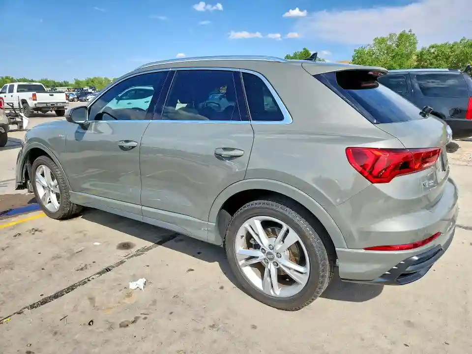 WA1FECF37L1085443 2020 AUDI Q3-1