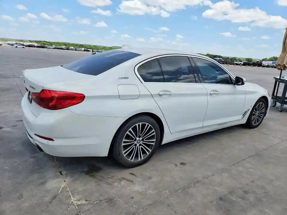 WBAJA9C59JB253480 2018 BMW 5 SERIES-2