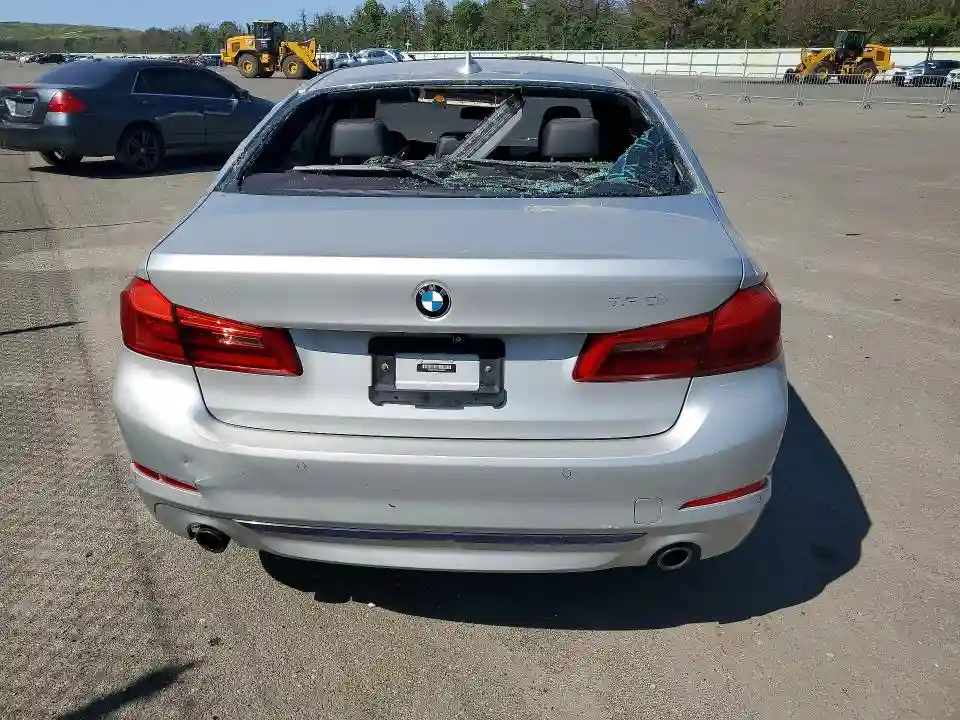 WBAJR7C05LWW65201 2020 BMW 5 SERIES-5