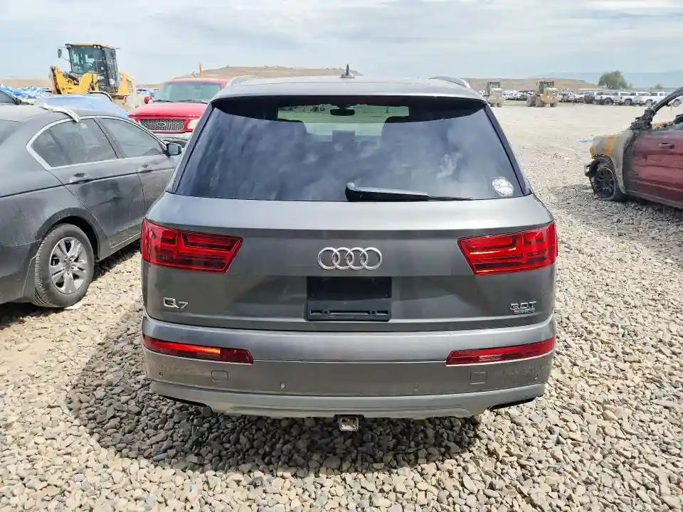 WA1LAAF71HD004559 2017 AUDI Q7-5