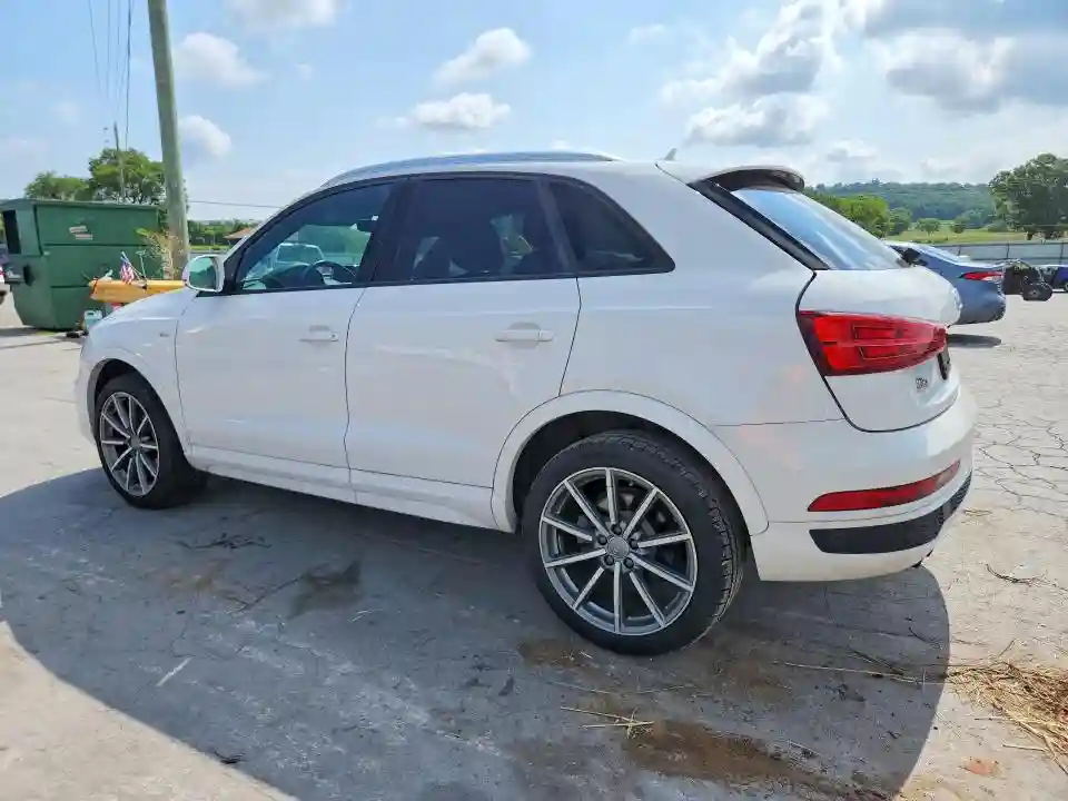 WA1BCCFS0JR035168 2018 AUDI Q3-1