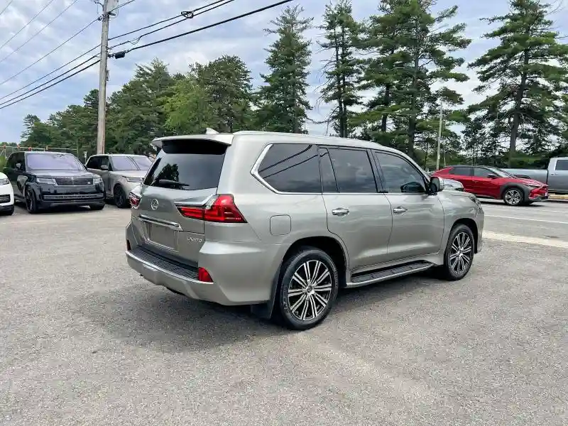 JTJDY7AX6M4337282 2021 LEXUS LX570-3