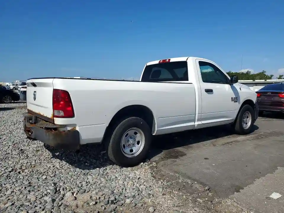 3C6JR6DG2KG705912 2019 RAM 1500-2