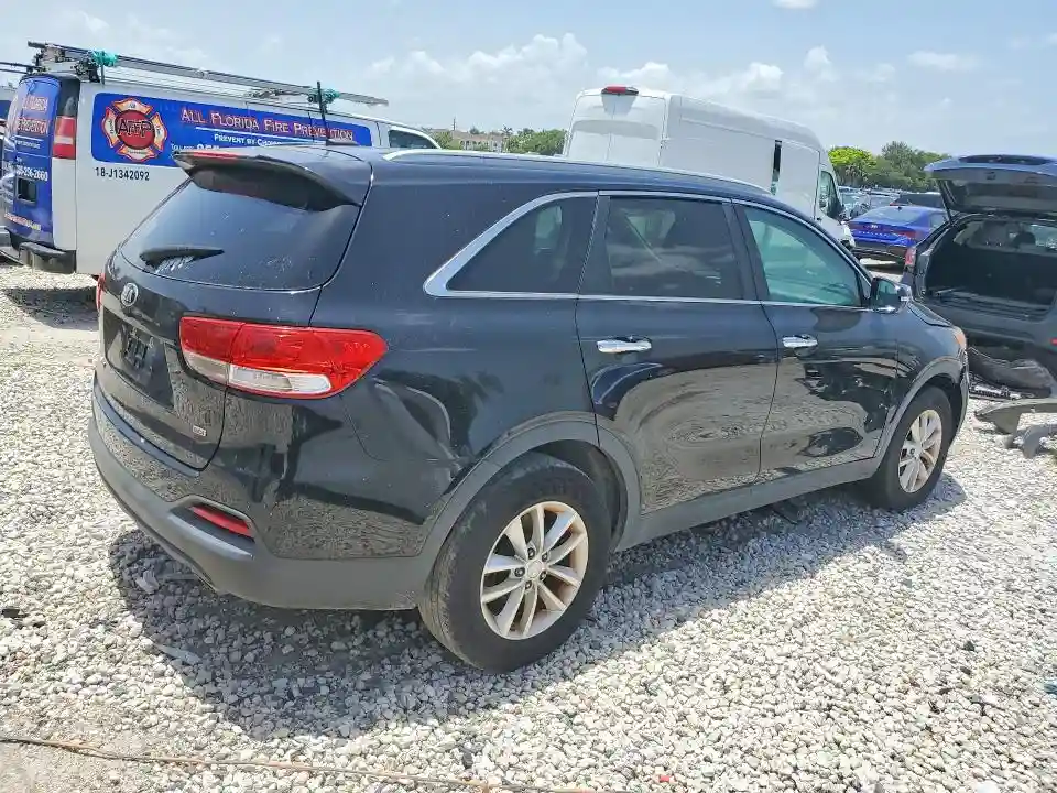 5XYPG4A36HG195697 2017 KIA SORENTO-2