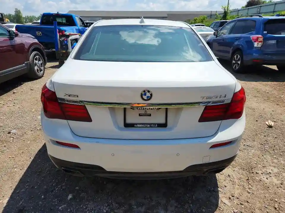 WBAYF8C52FD655167 2015 BMW 7 SERIES-5