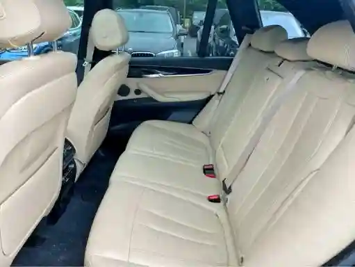 5UXKT0C31H0S81452 2017 BMW X5-5