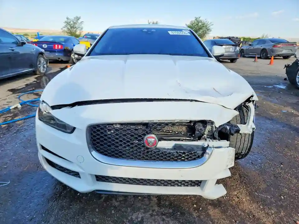 SAJAR4BG0HA977531 2017 JAGUAR XE-4