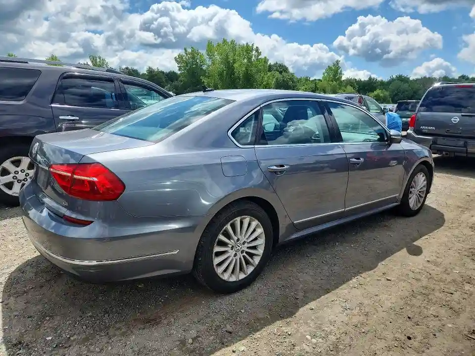 1VWBT7A37GC014128 2016 VOLKSWAGEN PASSAT-2