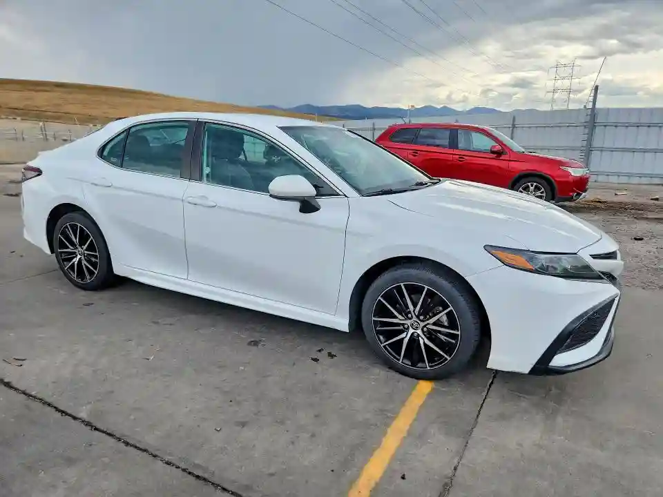 4T1G11AK0MU555865 2021 TOYOTA CAMRY-3