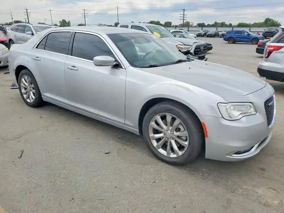 2C3CCARG8MH550465 2021 CHRYSLER 300-3