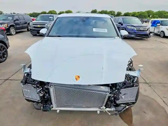WP1AA2AYXNDA05917 2022 PORSCHE CAYENNE-4