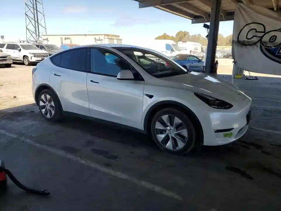 7SAYGDEE1PF743193 2023 TESLA MODEL Y-3