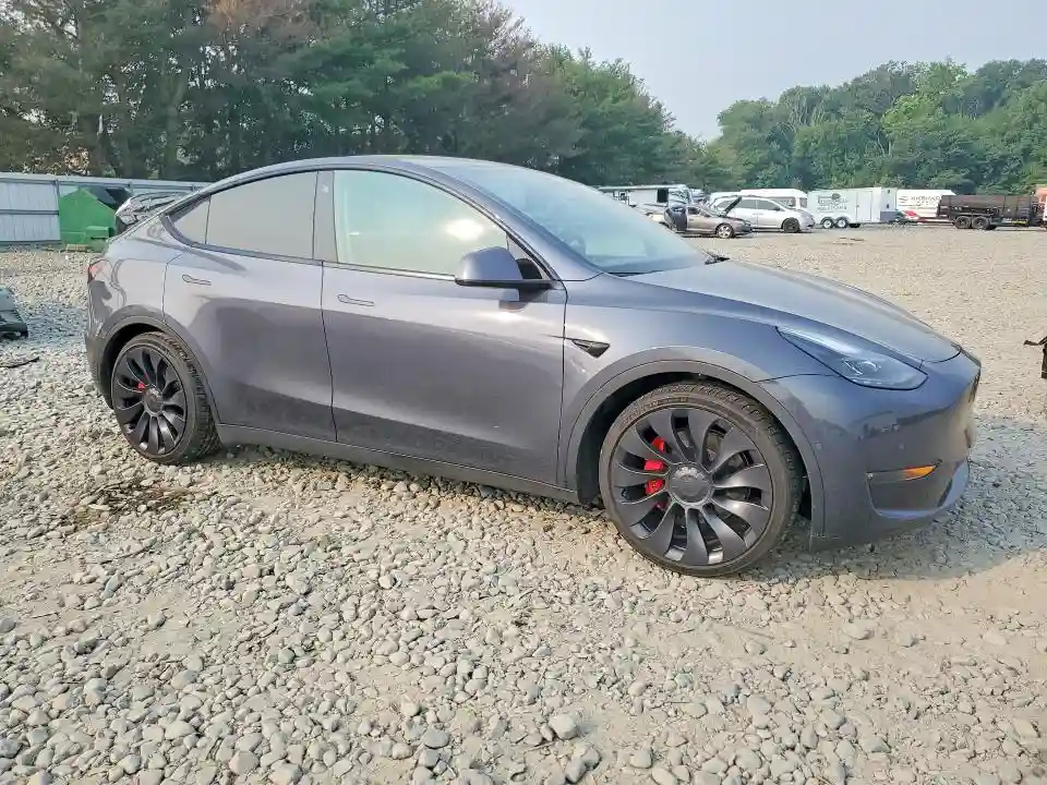7SAYGDEFXPF582514 2023 TESLA MODEL Y-3