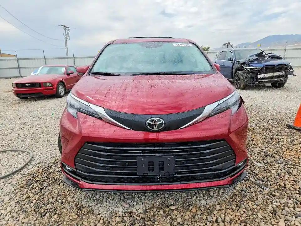 5TDYSKFC0TS266257 2026 TOYOTA SIENNA-4