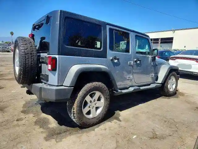 1C4HJWDG8JL812026 2018 JEEP WRANGLER-2