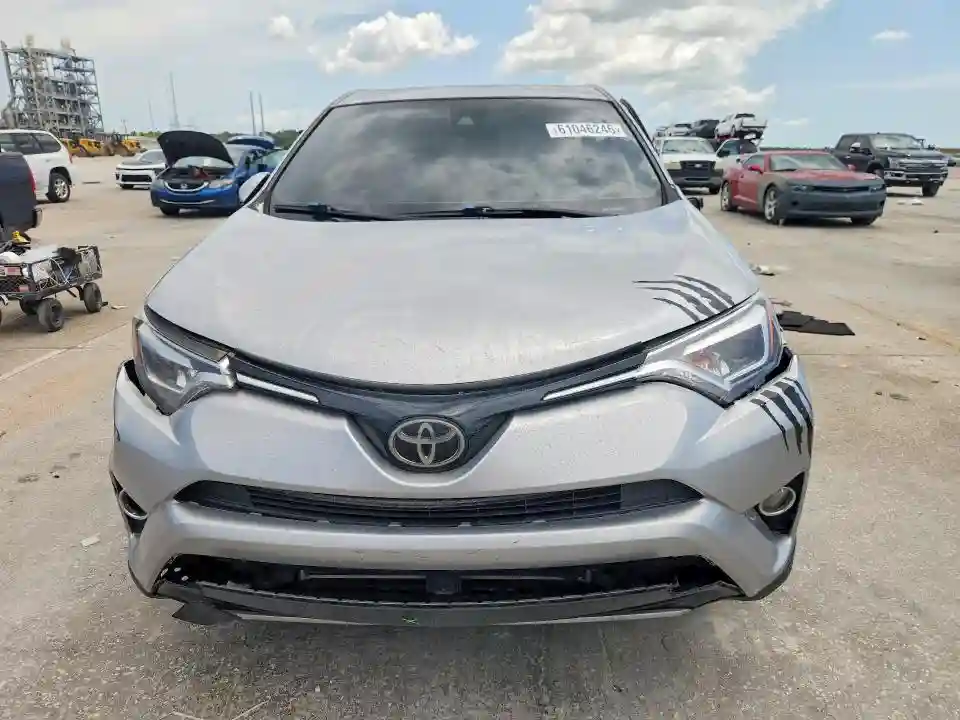 JTMYFREV4JJ202331 2018 TOYOTA RAV4-4