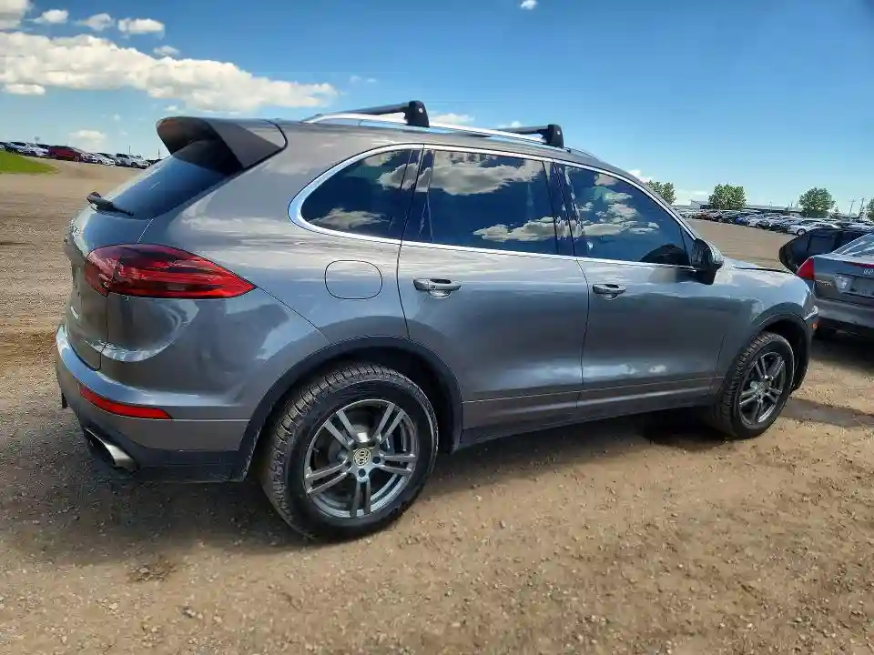 WP1AA2A22GLA02868 2016 PORSCHE CAYENNE-2