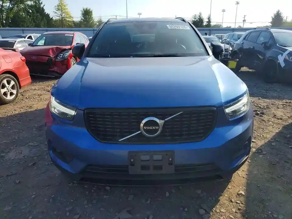 YV4162UM3L2217057 2020 VOLVO XC40-4