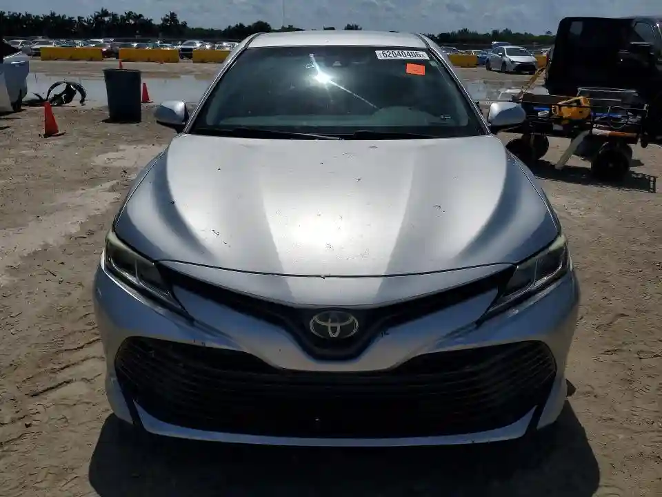 4T1B11HK7JU601803 2018 TOYOTA CAMRY-4