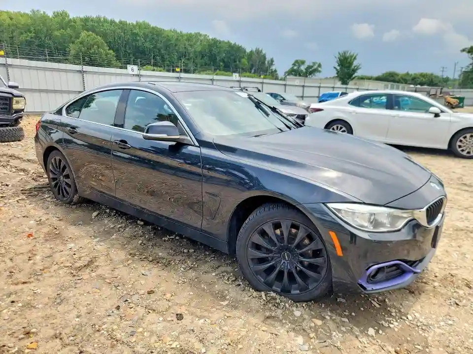 WBA4F9C58HG811962 2017 BMW 4 SERIES-3