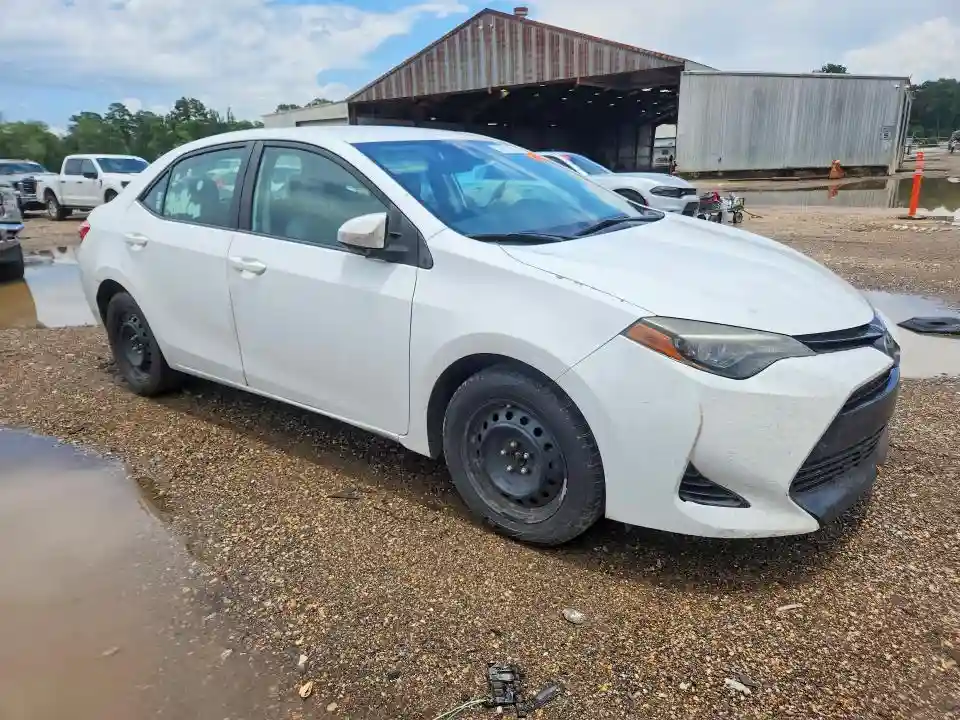 5YFBURHE9HP665076 2017 TOYOTA COROLLA-3