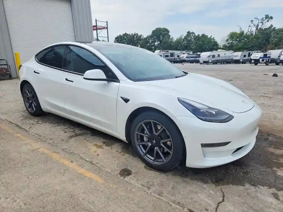 5YJ3E1EB2MF055930 2021 TESLA MODEL 3-3