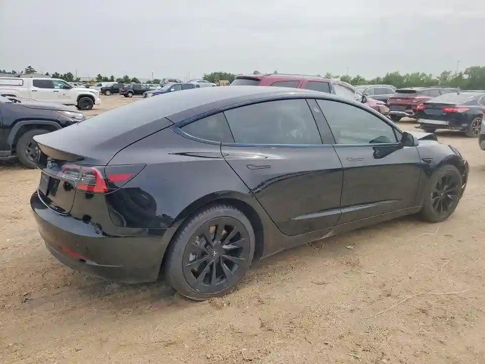 5YJ3E1EA2NF304509 2022 TESLA MODEL 3-2