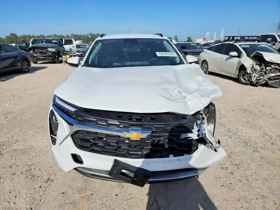 KL77LHEP7SC243636 2025 CHEVROLET TRAX-4