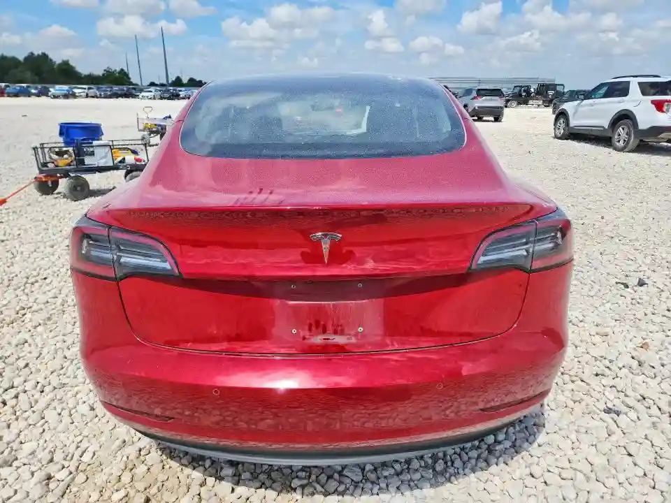 5YJ3E1EA6JF059790 2018 TESLA MODEL 3-5