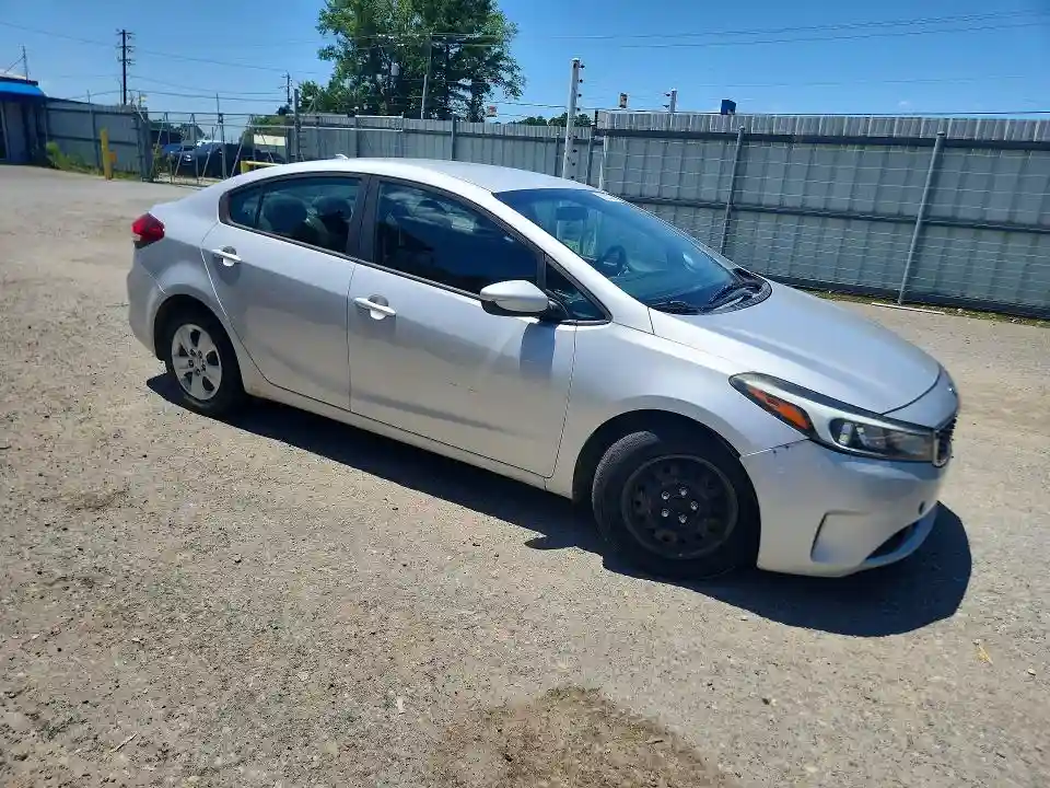 3KPFL4A73HE125260 2017 KIA FORTE-3