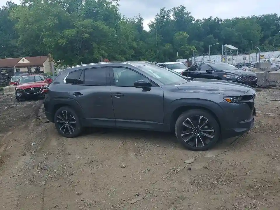 7MMVABEM5SN369940 2025 MAZDA CX-50-3