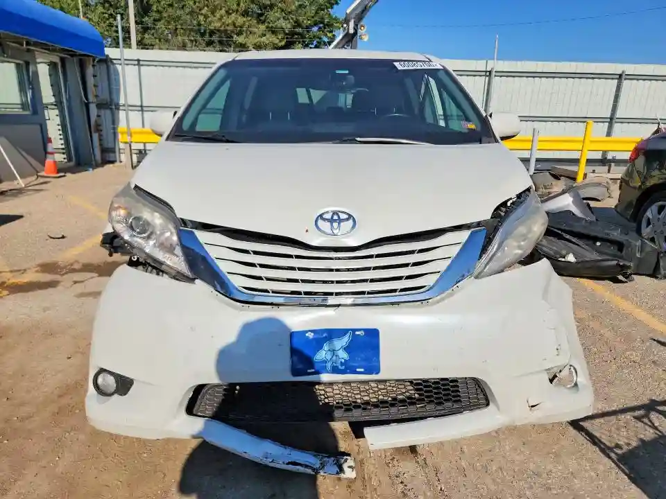 5TDYK3DC1FS622115 2015 TOYOTA SIENNA-4
