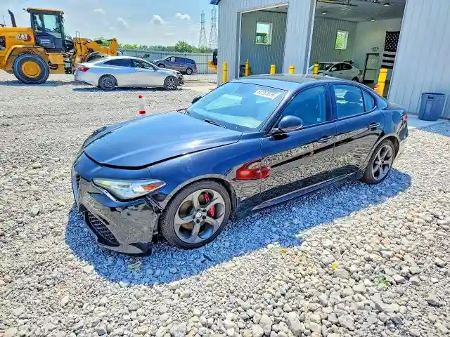 ZARFAEBN9J7567626 2018 ALFA ROMEO GIULIA-0